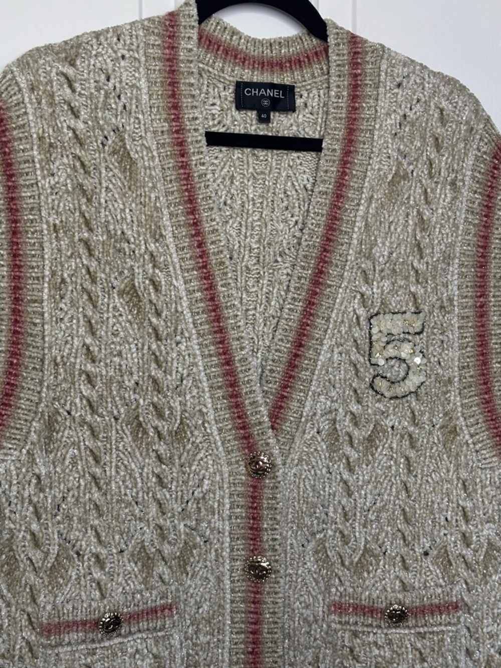 CHANEL 22FW Beige Cable Knit Vest with Pink Accent size French 40 - Picture 2 of 14